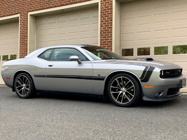 Used-2016-Dodge-Challenger-392-HEMI-Scat-Pack-Shaker