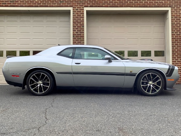 Used-2016-Dodge-Challenger-392-HEMI-Scat-Pack-Shaker