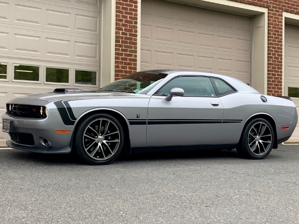 Used-2016-Dodge-Challenger-392-HEMI-Scat-Pack-Shaker