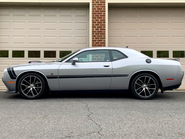 Used-2016-Dodge-Challenger-392-HEMI-Scat-Pack-Shaker