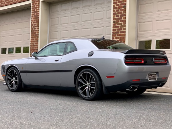 Used-2016-Dodge-Challenger-392-HEMI-Scat-Pack-Shaker