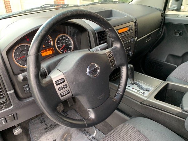 Used-2008-Nissan-Titan-SE