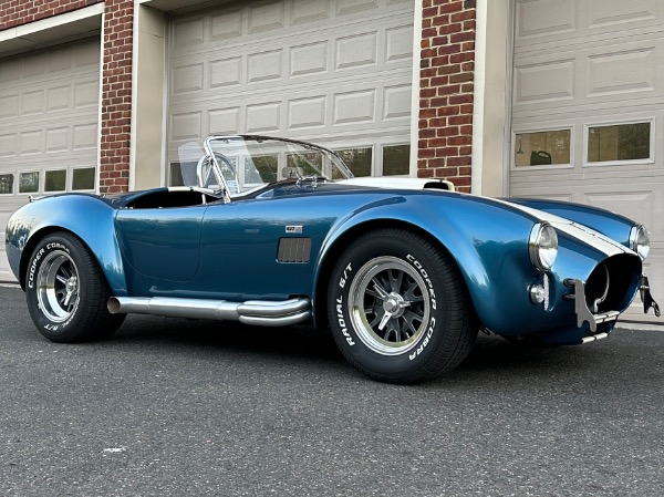 New-1965-Superformance-Cobra-427