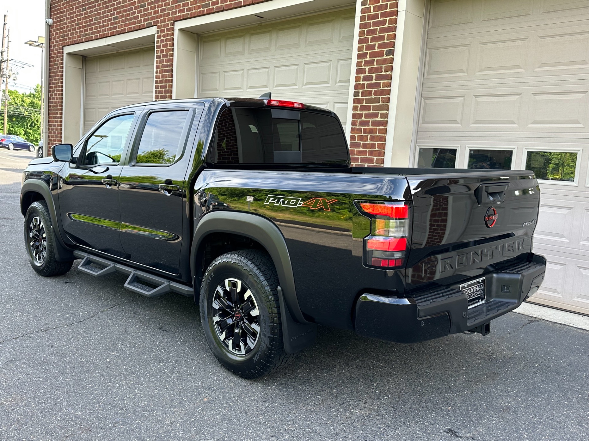 2023 Nissan Frontier PRO-4X Stock # 608434 for sale near Edgewater Park ...