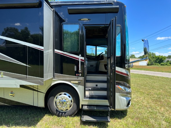 Used-2016-Tiffin-Motorhomes-Phaeton-36-GH-Phaeton