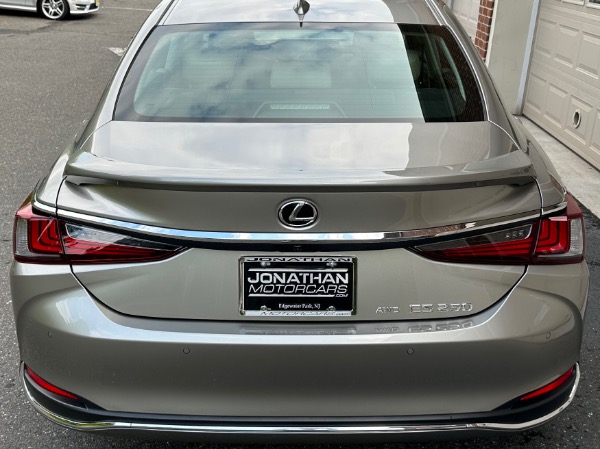 Used-2021-Lexus-ES-250-AWD-Premium