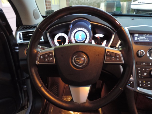 Used-2012-Cadillac-SRX-Luxury-Collection