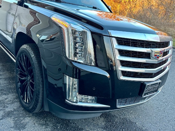 Used-2018-Cadillac-Escalade-ESV-Premium-Luxury