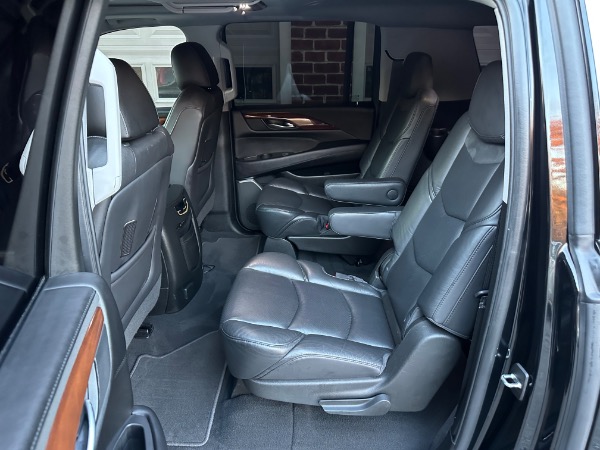 Used-2018-Cadillac-Escalade-ESV-Premium-Luxury