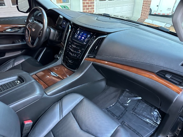 Used-2018-Cadillac-Escalade-ESV-Premium-Luxury