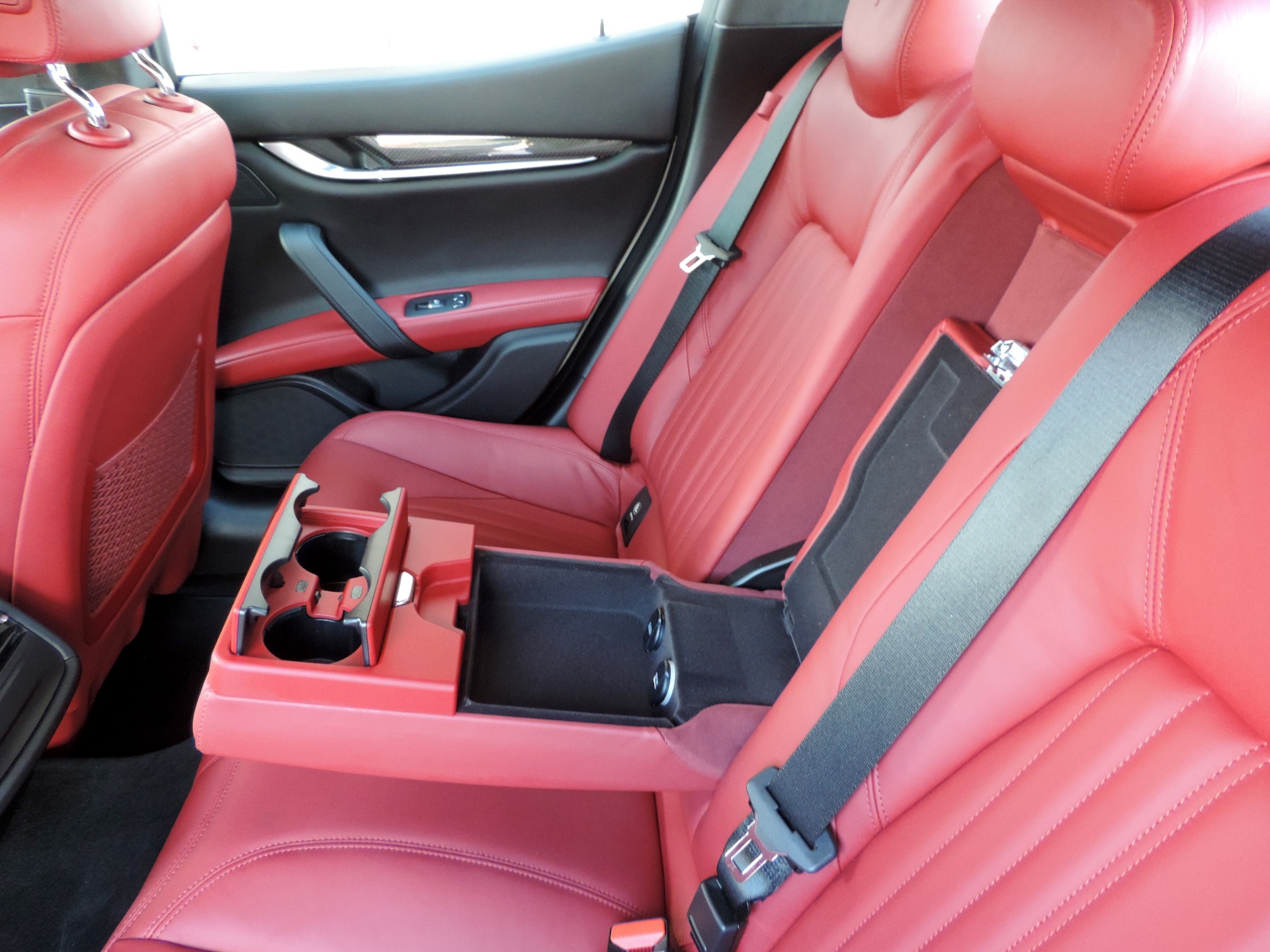 maserati ghibli red interior