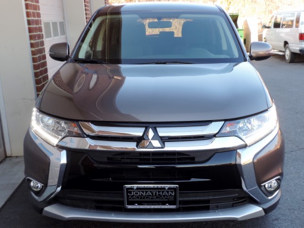 Used-2017-Mitsubishi-Outlander-SE