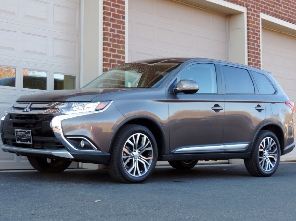 Used-2017-Mitsubishi-Outlander-SE