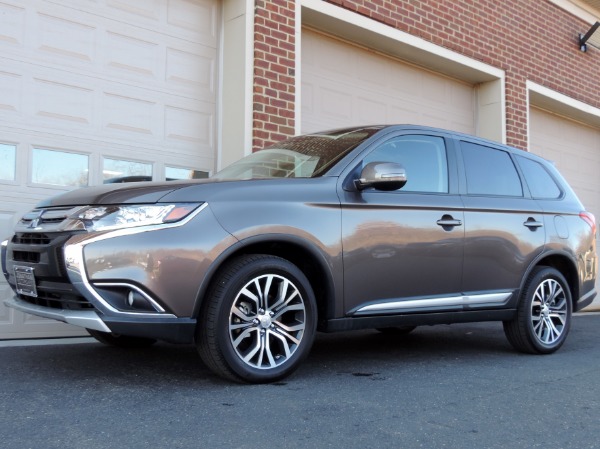 Used-2017-Mitsubishi-Outlander-SE