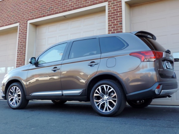 Used-2017-Mitsubishi-Outlander-SE