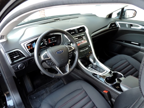 Used-2015-Ford-Fusion-SE