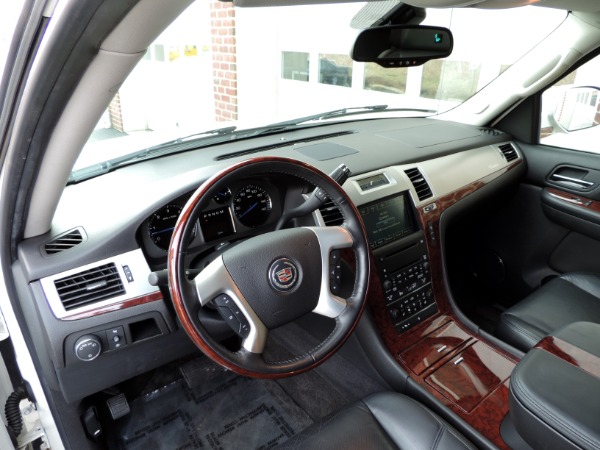 Used-2007-Cadillac-Escalade-EXT