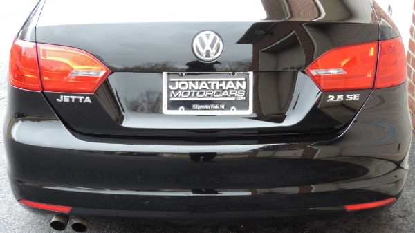 Used-2011-Volkswagen-Jetta-SE-PZEV