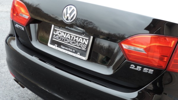 Used-2011-Volkswagen-Jetta-SE-PZEV