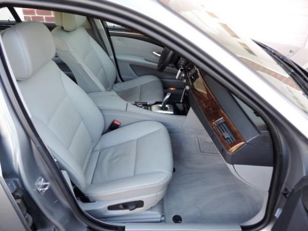 Used-2010-BMW-5-Series-528i---Heated-Leather---Sunroof---Serviced