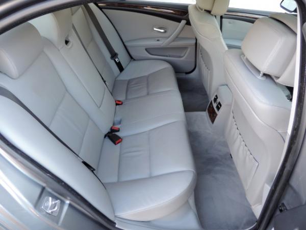 Used-2010-BMW-5-Series-528i---Heated-Leather---Sunroof---Serviced