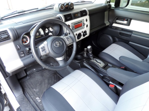 Used-2012-Toyota-FJ-Cruiser-4X4