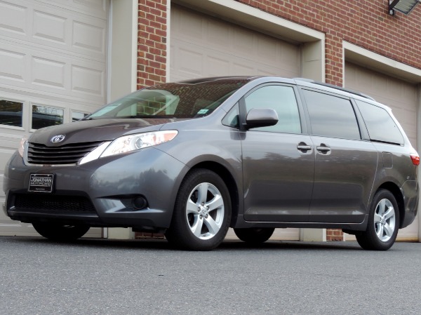 Used-2015-Toyota-Sienna-LE