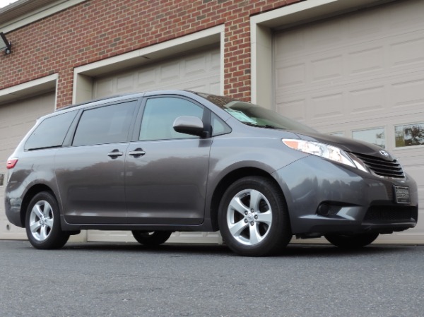 Used-2015-Toyota-Sienna-LE