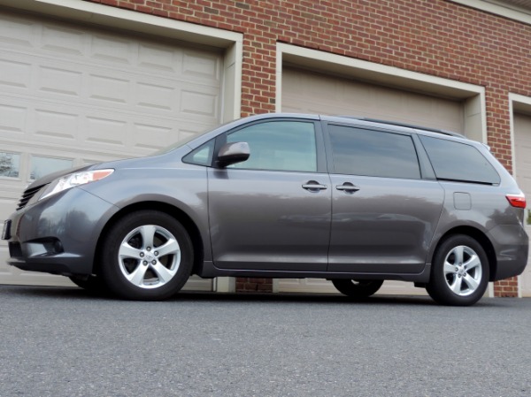 Used-2015-Toyota-Sienna-LE