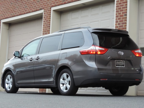 Used-2015-Toyota-Sienna-LE