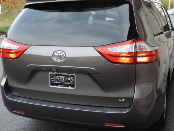 Used-2015-Toyota-Sienna-LE