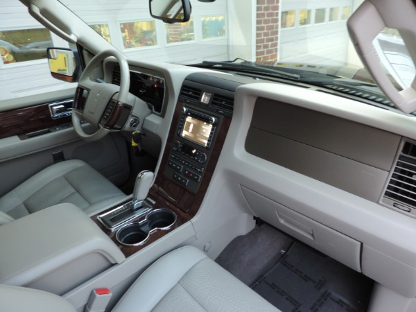 Used-2013-Lincoln-Navigator-Premium