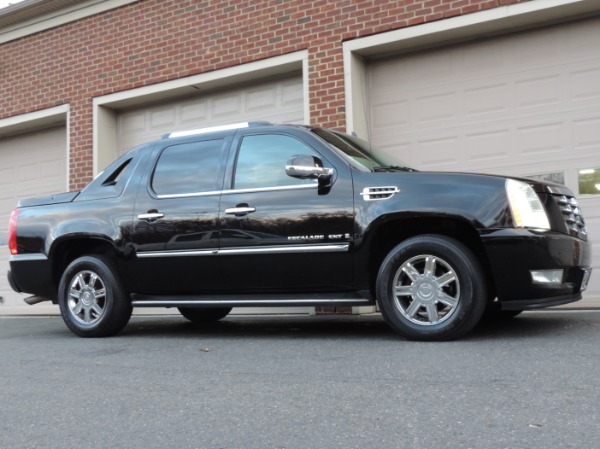 Used-2007-Cadillac-Escalade-EXT-AWD