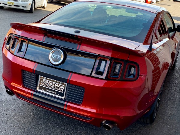 Used-2014-Ford-Mustang-GT-Premium