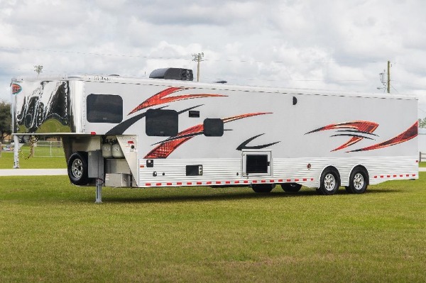 New-2019-Sundowner-2286GM-425-Toy-Hauler