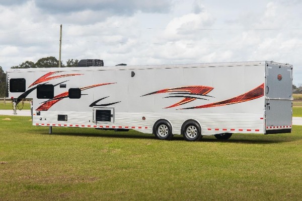 New-2019-Sundowner-2286GM-425-Toy-Hauler