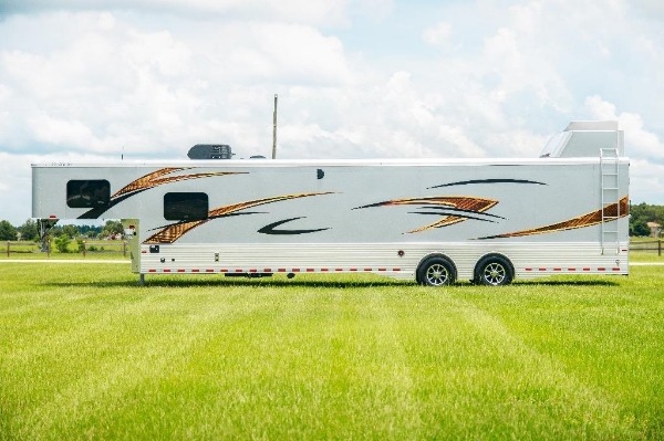 New-2019-Sundowner-1786GM-42-Toy-Hauler