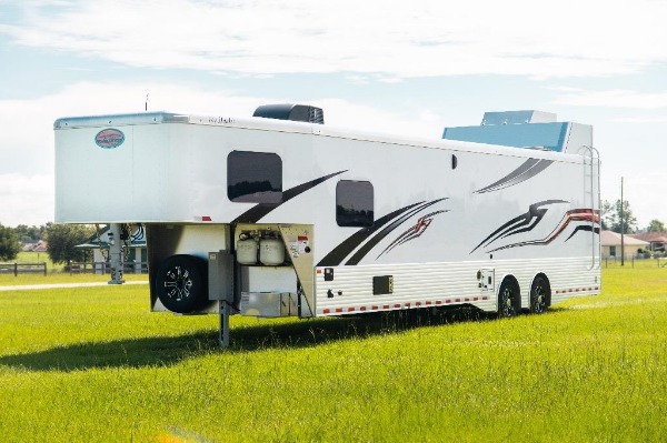 New-2019-Sundowner-1786GM-40-Toy-Hauler