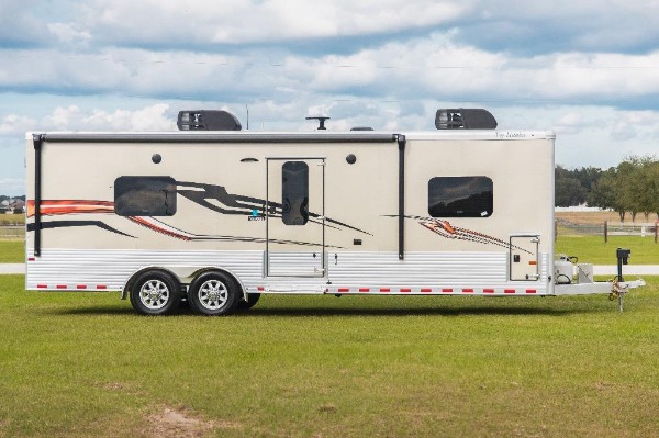 New-2019-Sundowner-26860MBP-26-Toy-Hauler