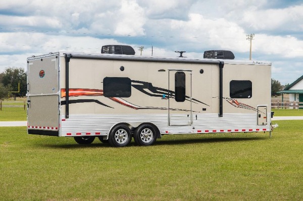 New-2019-Sundowner-26860MBP-26-Toy-Hauler