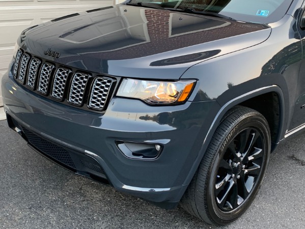 Used-2018-Jeep-Grand-Cherokee-Altitude