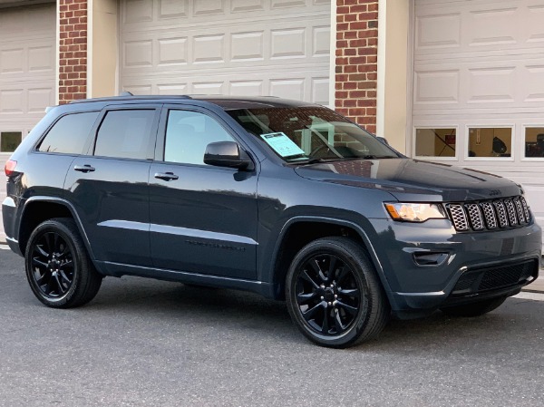 Used-2018-Jeep-Grand-Cherokee-Altitude