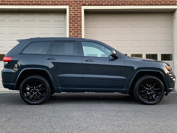 Used-2018-Jeep-Grand-Cherokee-Altitude