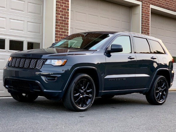 Used-2018-Jeep-Grand-Cherokee-Altitude