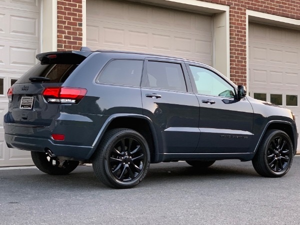 Used-2018-Jeep-Grand-Cherokee-Altitude