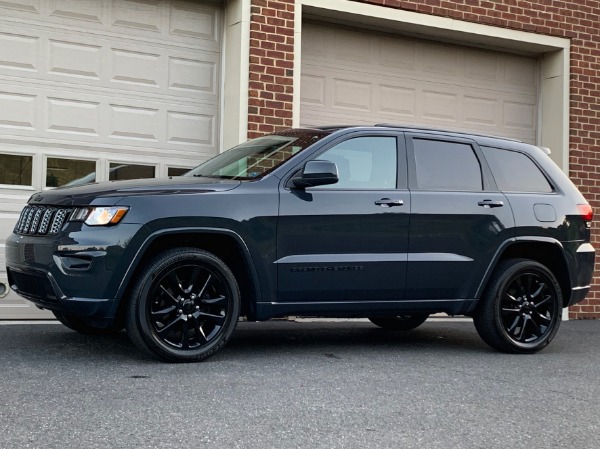 Used-2018-Jeep-Grand-Cherokee-Altitude