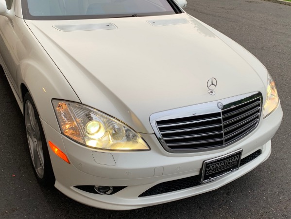 Used-2009-Mercedes-Benz-S-Class-S-550-4MATIC-Sport---Saks-Fifth-Avenue-Key-To-The-Cure-Edition