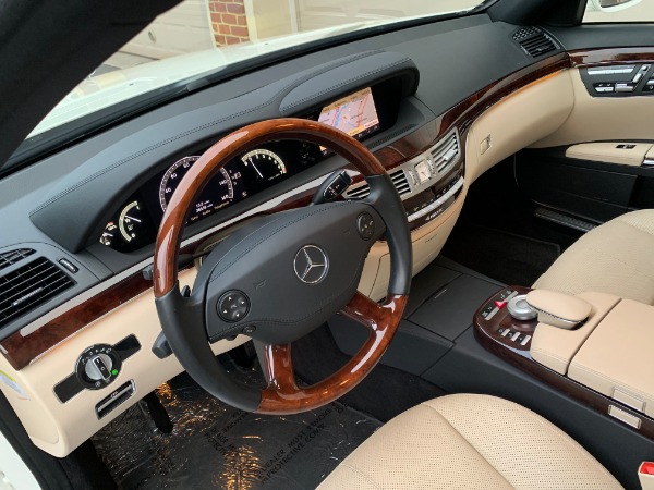 Used-2009-Mercedes-Benz-S-Class-S-550-4MATIC-Sport---Saks-Fifth-Avenue-Key-To-The-Cure-Edition