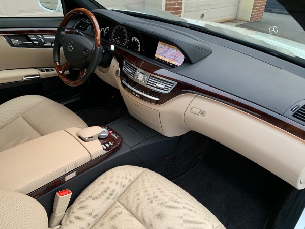 Used-2009-Mercedes-Benz-S-Class-S-550-4MATIC-Sport---Saks-Fifth-Avenue-Key-To-The-Cure-Edition