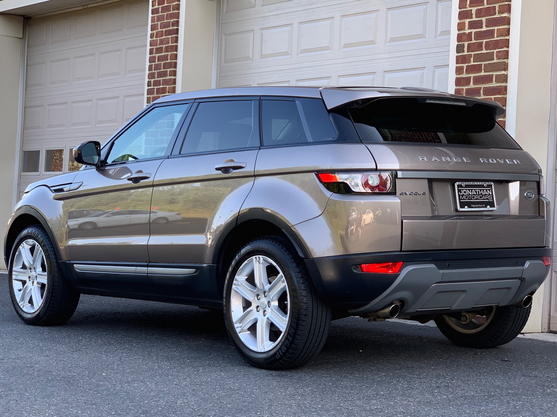 2015 Land Rover Range Rover Evoque Pure Plus Stock # 070146 for sale